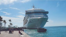Postales de Key West: la costanera con casas de estilo victoriano antiguas y nuevas; Mallory Square, el puerto de cruceros, y el Key West Museum of Art & History, que recopila toda la historia y tradición de la zona.