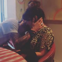 Gianinna Maradona y Daniel Osvaldo entregados en un tierno beso