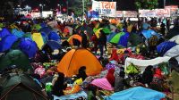 Acampe frente al ministerio de Desarrollo Social en reclamo de ayuda económica, planes, trabajo y mejoras salariales 20220331