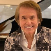 Raphael tiene covid a los 78 años