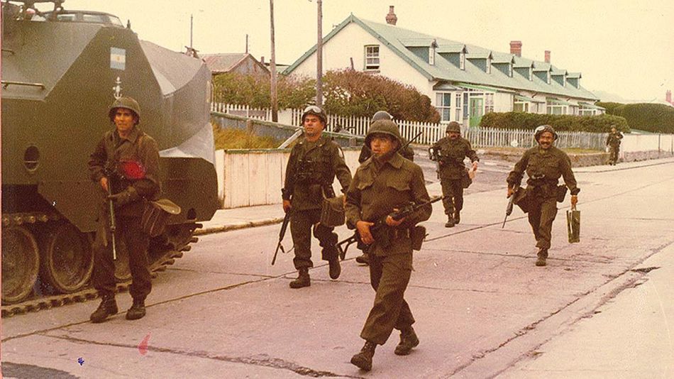 Rosario: del heroísmo combatiente que las Malvinas al absurdo error de la cúpula militar | Perfil
