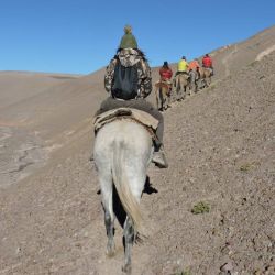 Cruce de los Andes a caballo a través del paso Comecaballos, La Rioja