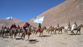 Cruce de los Andes a caballo a través del paso Comecaballos, La Rioja