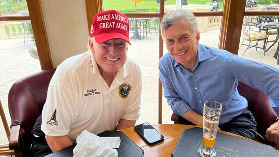 Former president Mauricio Macri meets ex-US president Donald Trump in Mar-a-Lago, Florida.
