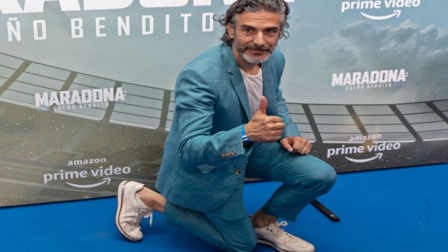 El actor estrenó el pasado viernes en todos los cines de España Ámame, película en la que interpreta a una persona rota y sin rumbo, actuación que le valió el premio al Mejor Actor del Festival de Cine de Málaga. 
