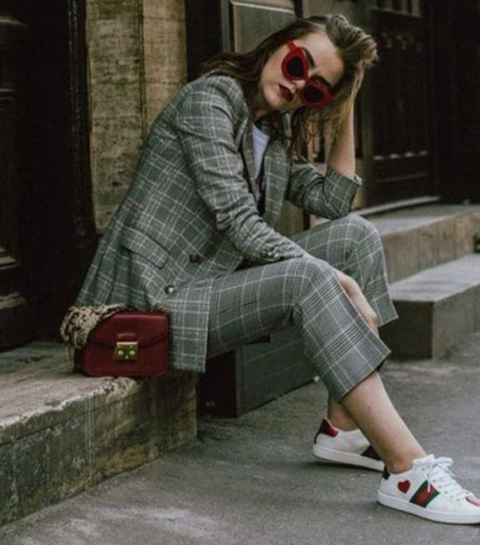 fax Estribillo papi Marie Claire | Ideas de traje con zapatillas: el look para otoño