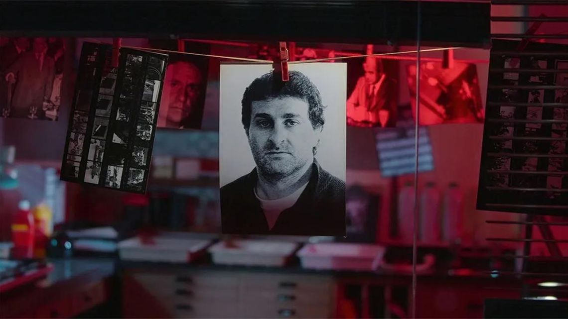 Netflix has announced the premiere of El Fotógrafo y el Cartero, el crimen de Cabezas (titled in English The Photographer: Murder in Pinamar).