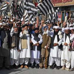 Simpatizantes del partido de la oposición Jamiat Ulema Islam-Fazal (JUI-F), marchan durante una manifestación de Youm-e-Tashakur (Día de Acción de Gracias) tras la sentencia del Tribunal Supremo en Quetta, Pakistán. | Foto:BANARAS KHAN / AFP