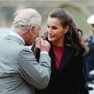 El Príncipe Carlos, descontrolado: la foto de "los besos" a la Reina Letizia 