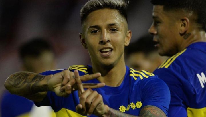 Agustín Almendra festeja un gol con la camiseta de Boca. ¿Volverá a ser tenido en cuenta por Battaglia?