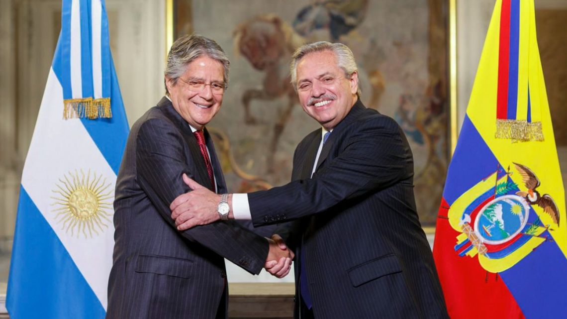 President Alberto Fernández received Ecuador’s President Guillermo Lasso in the Casa Rosada, Monday, April 18. 