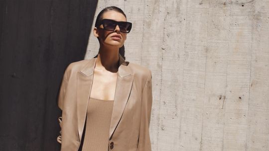 Brown is the new Black: tonos monocromos de pies a cabeza (AW22) 20220419