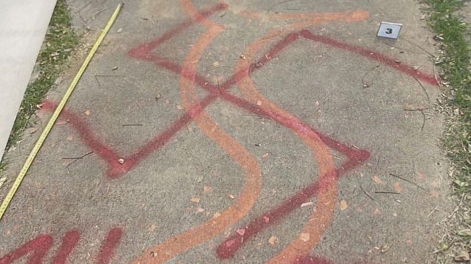 Pintadas antisemitas e inscripciones nazis 20220419