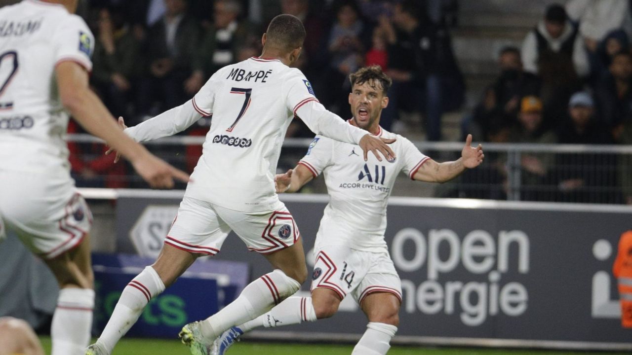 El PSG vence por 2-0 a Angers y por ahora es campeón | 442