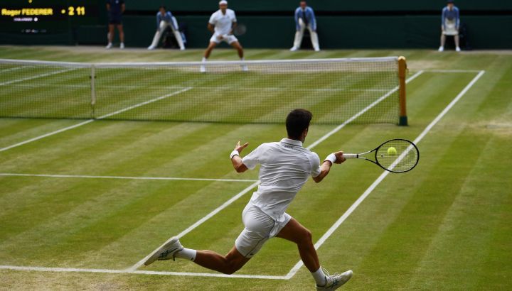 Wimbledon se opone a recibir en su torneo de 2022 a tenistas de origen ruso y bielorruso por la invasión a Ucrania.