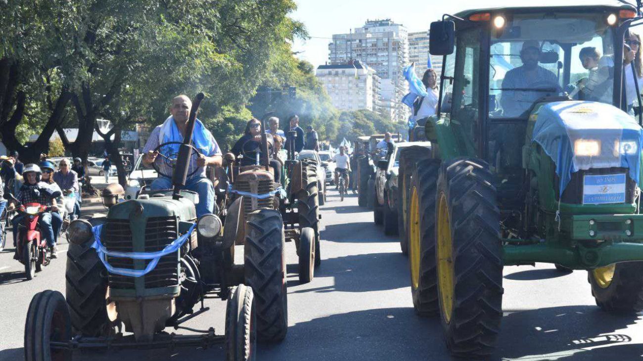 Tractorazo del campo en protesta de las medidas del Gobierno.