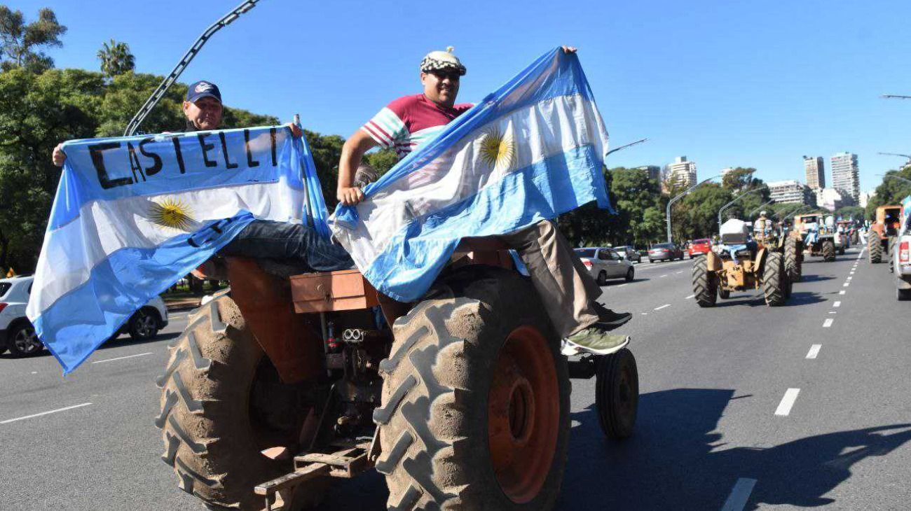 Tractorazo del campo en protesta de las medidas del Gobierno.