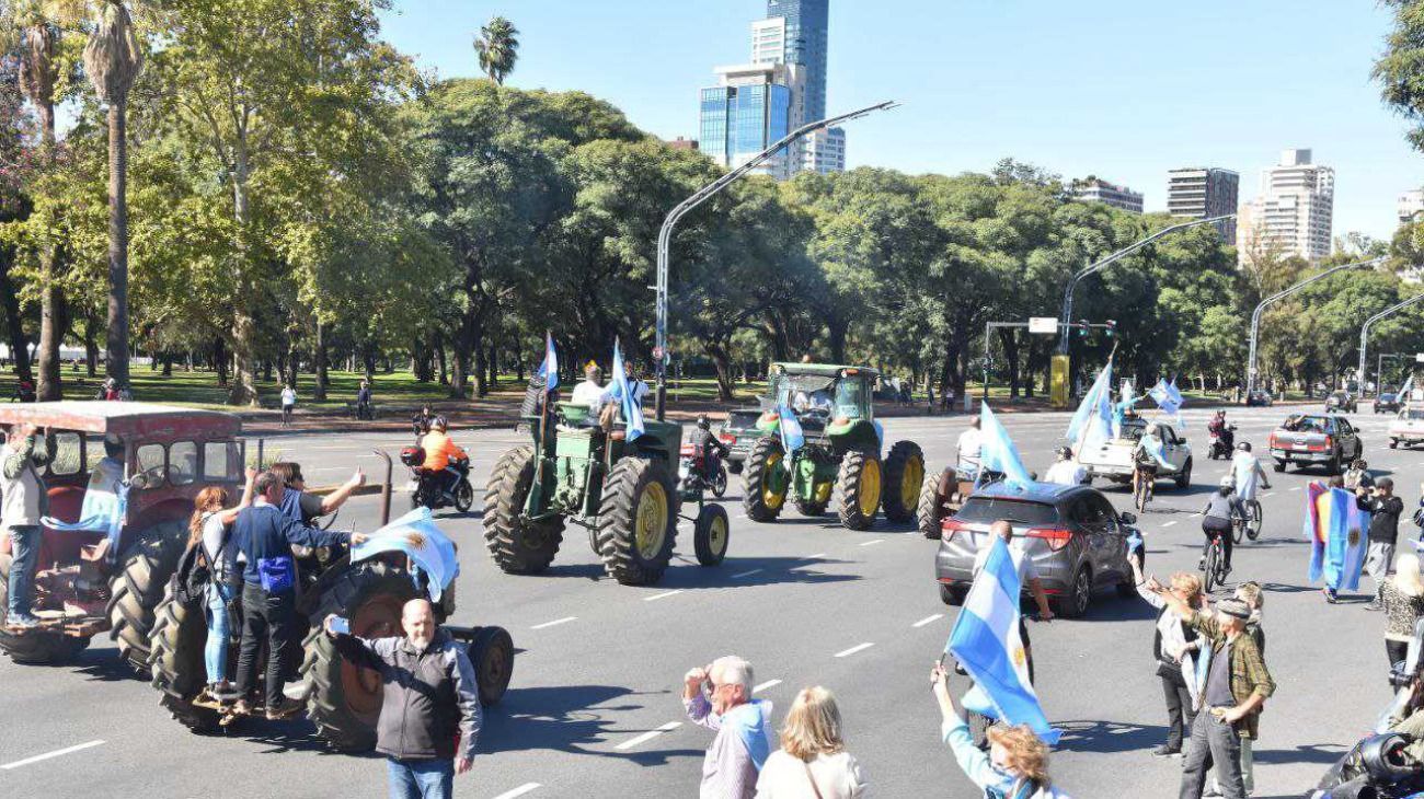 Tractorazo del campo en protesta de las medidas del Gobierno.