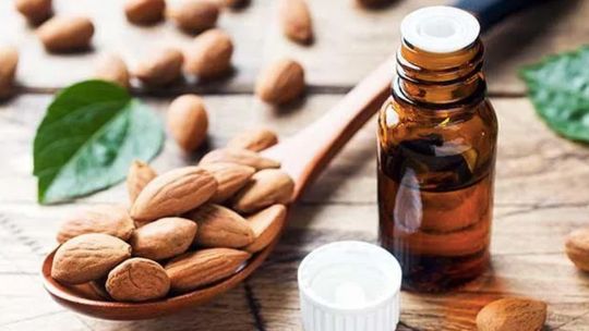 Cuáles son los beneficios del aceite de almendras en la piel 