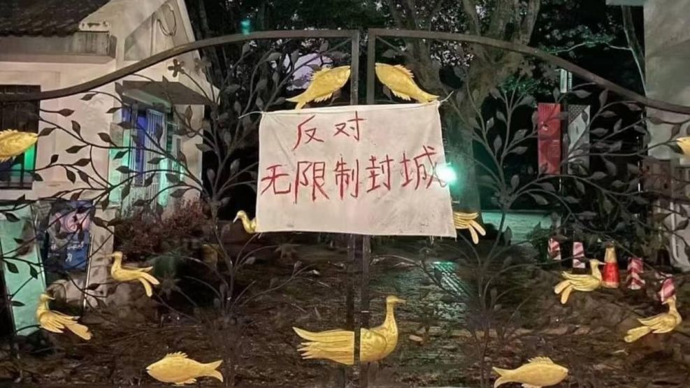 "opuesto a la cuarentena sin límites", foto de Salvador Marinaro en Shanghái