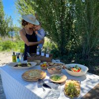 Juliana Awada mostró su huerta y el lado sofisticado de su cocina