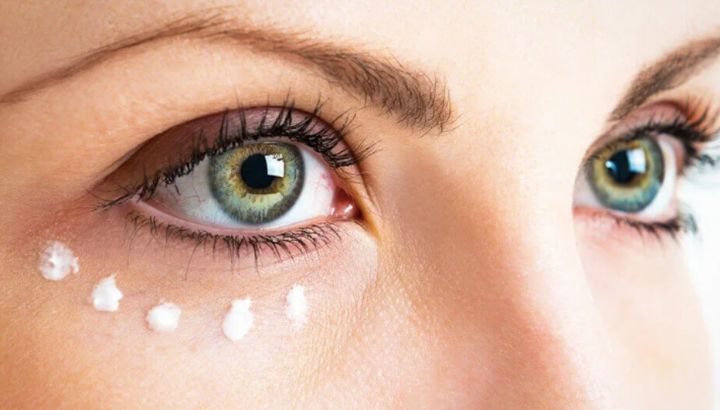5 consejos para decirle adiós a las bolsas debajo de los ojos y ojeras antes de los 40