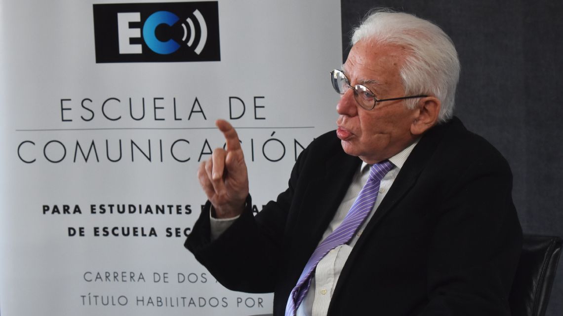Jorge Altamira : « Je ne pense pas que le soulèvement soit à droite, mais la gauche ne mène pas le soulèvement »