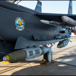 F15E Strike Eagle y bomba GBU, asociación letal para buques de superficie