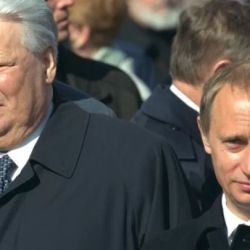 El 7 de mayo de 1992 Boris Yelstin creó el Ejército de la Federación Rusa y asumió el cargo de Comandante en Jefe.