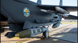 F15E Strike Eagle y bomba GBU, asociación letal para buques de superficie