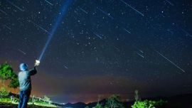 Las Eta Acuáridas son estrellas fugaces que vienen de la constelación de Acuario