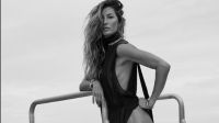 Gisele Bundchen posó sensual a los 41 años