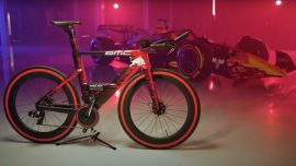 0605_bicicletaBMCRedBull