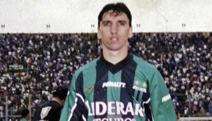Couceiro en su etapa como futbolista del "Torito" de Mataderos.