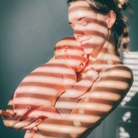 Con una tierna foto, Julieta Nair Calvo mostró la carita de su bebé