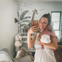 Con una tierna foto, Julieta Nair Calvo mostró la carita de su bebé