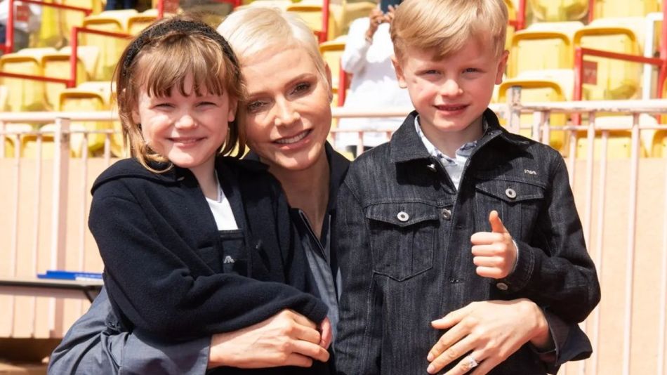 Charléne de Mónaco, muy contenta junto a sus hijos en su última aparición pública