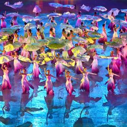 Los artistas participan en la ceremonia de apertura de los 31º Juegos del Sudeste Asiático (SEA Games) en el Estadio Nacional My Dinh en Hanoi, Vietnam. | Foto:Ye Aung Thu / AFP