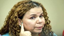 Migraciones no dejó entrar al país a una diputada venezolana y responsabilizó a Macri