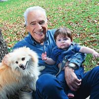 Alberto Cormillot junto al pequeño Emilio: "Su sonrisa ilumina nuestra familia"