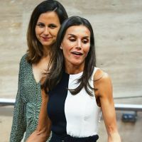 El papelón de la Reina Letizia: "Parecemos gemelas"