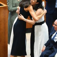 El papelón de la Reina Letizia: "Parecemos gemelas"