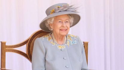 Los motivos que indican que la reina Isabel II estaría preparando su sucesión