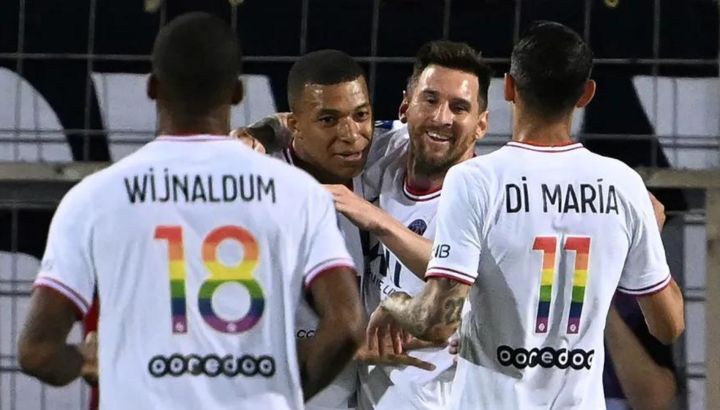 El PSG utilizó una camiseta especial en apoyo al Orgullo LGBT+, pero un jugador se negó a hacerlo