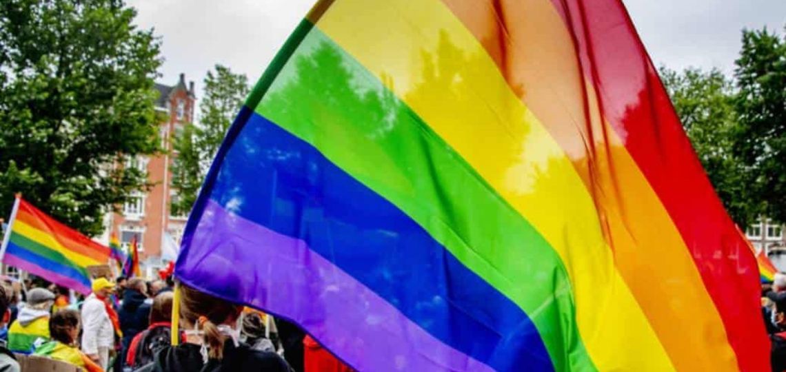¿Cuál es el significado de cada color de la bandera LGBTIQ+?