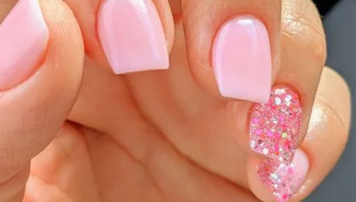 Tendencias de uñas en marzo: Conocé el Dip Powder que no requiere lámpara led