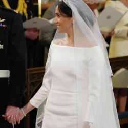 Meghan Markle y el príncipe Harry cumplen cuatro años casados: recordamos los looks de su boda