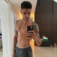 El futbolista al que Camila Homs le regala corazones en Instagram sin seguirlo