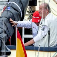 Todos los detalles de la visita del rey Juan Carlos al rey Felipe y Letizia Ortiz en Madrid