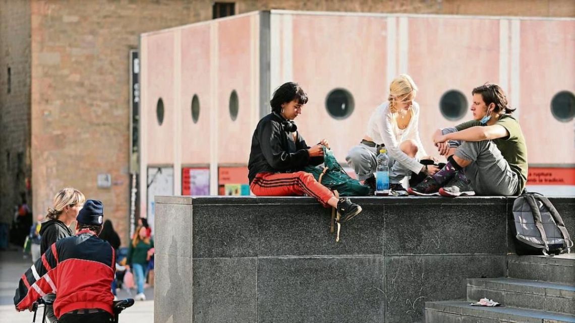 Young people pictured outside a university in Buenos Aires.